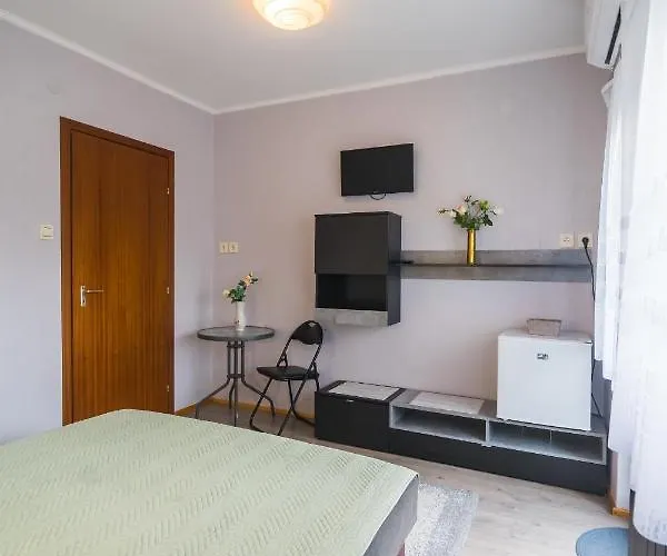 Csini Vendeghaz 3* Balatonföldvár