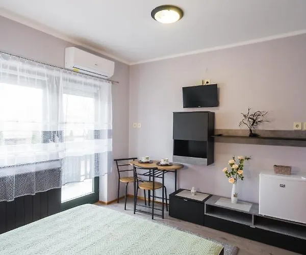 Csini Vendeghaz Affittacamere 3*