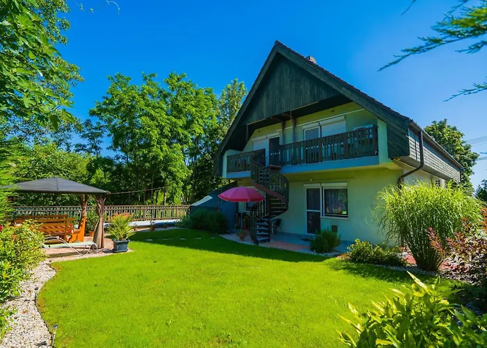 Csini Vendeghaz 3* Balatonföldvár